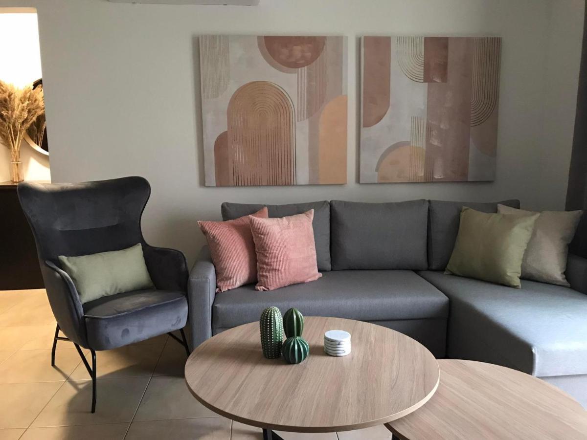 Pebble Apartment Протарас Екстериор снимка